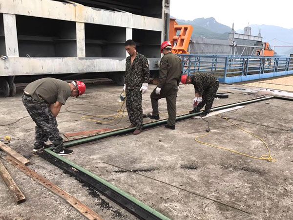 閘門水封更換、改造施工