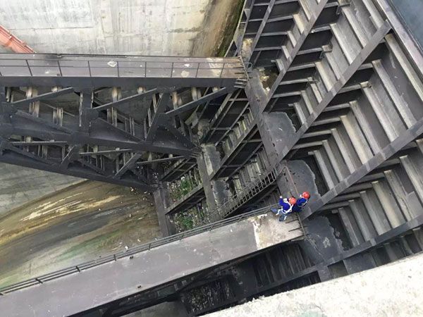 閘門水封更換、改造施工